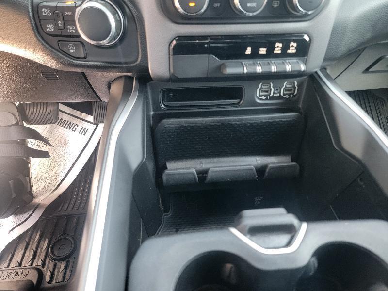 RAM 1500 Big Horn Crew Cab SWB 4WD 2020