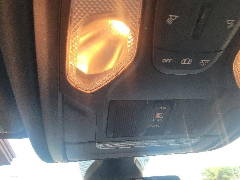 RAM 1500 Big Horn Crew Cab SWB 4WD 2020