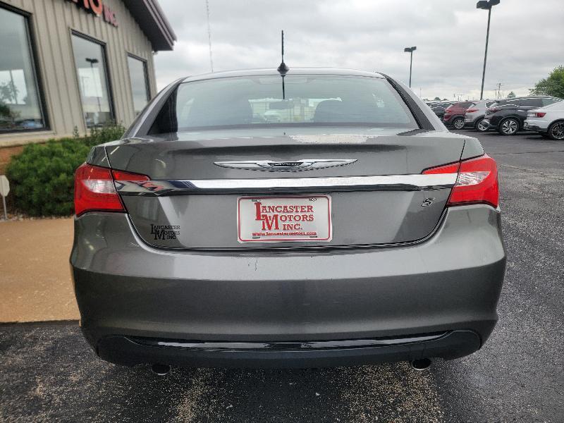 Chrysler 200 S 2011