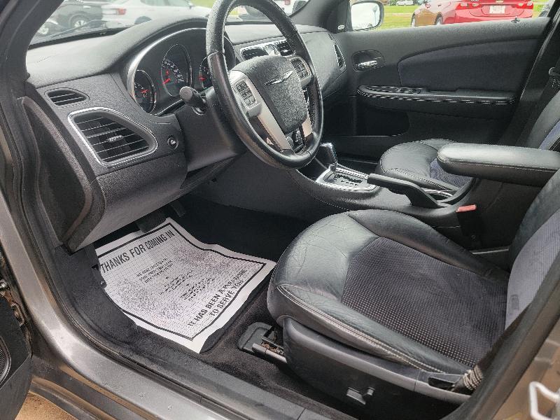 Chrysler 200 S 2011