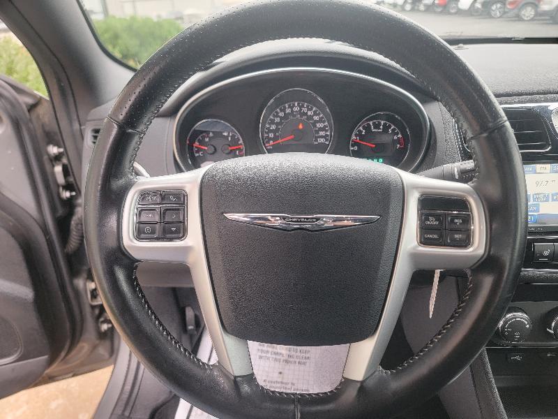 Chrysler 200 S 2011