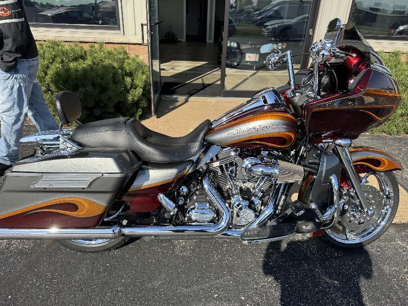 Harley-Davidson Road Glide Custom  2011