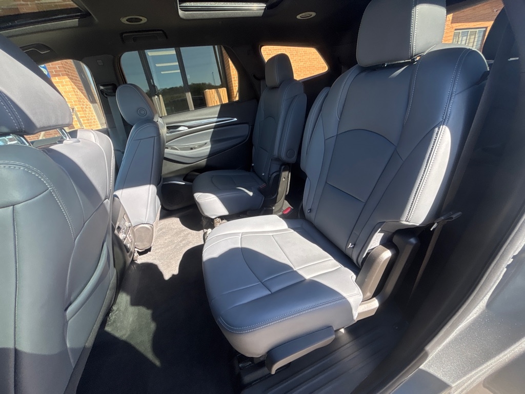 Buick Enclave AWD 4dr Essence 2024 Buick Enclave AWD 4dr Essence 2024