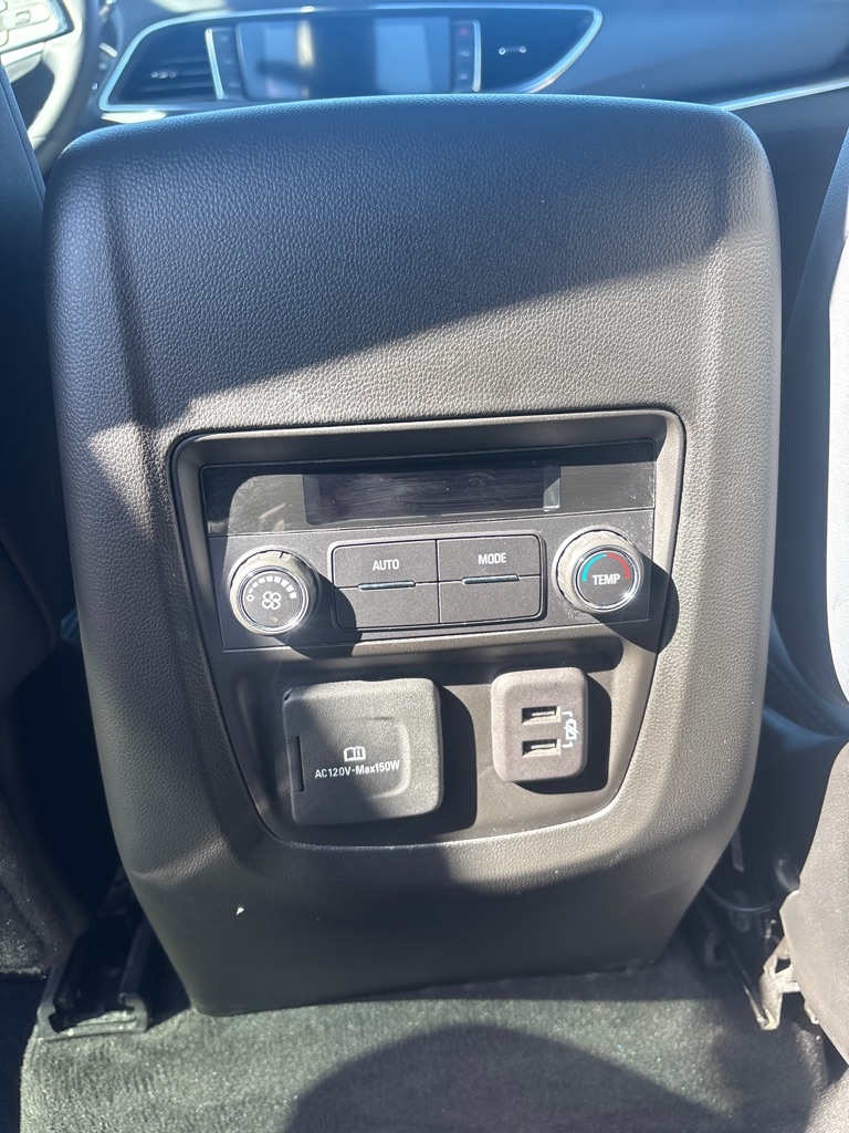 Buick Enclave AWD 4dr Essence 2024 Buick Enclave AWD 4dr Essence 2024