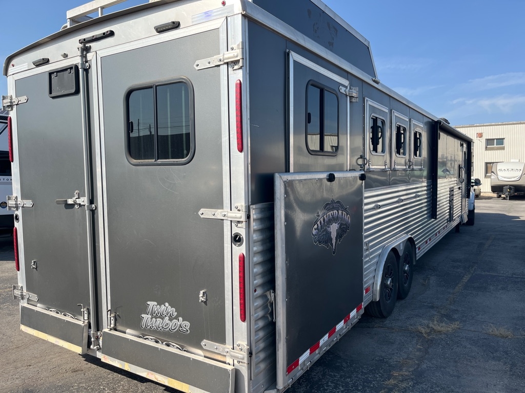 Bison Silverado  2017