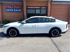 2025 Kia K4  2025 Kia K4