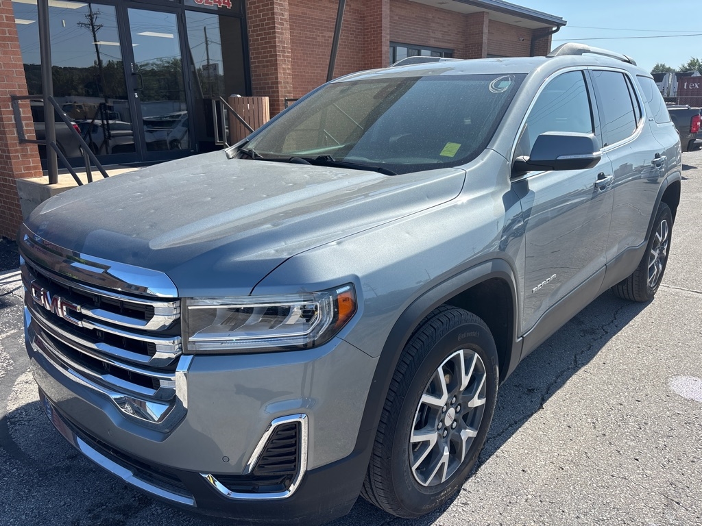 2023 Gmc Acadia SLE photo 2