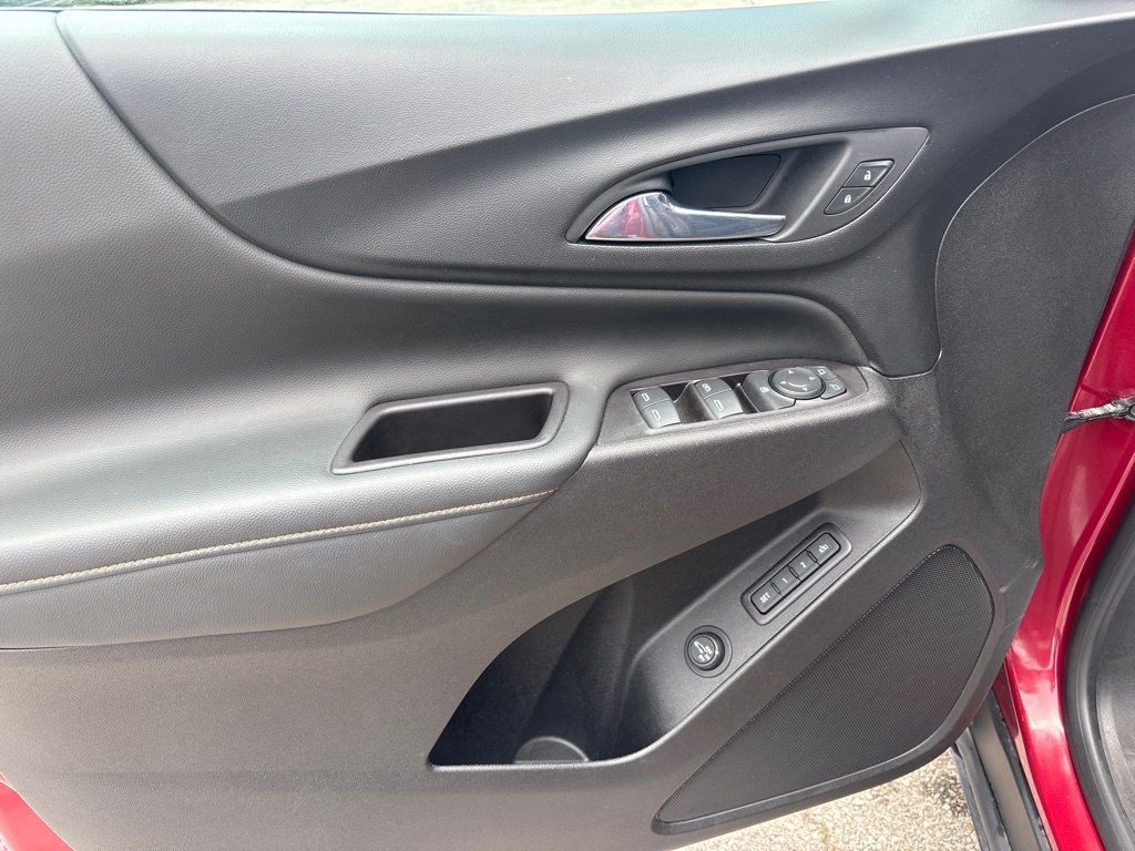 Chevrolet Equinox FWD 4dr Premier 2021 Chevrolet Equinox FWD 4dr Premier 2021