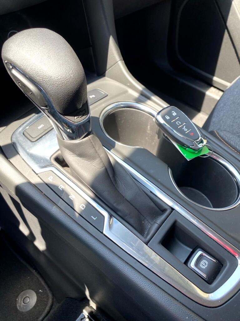 2022 Chevrolet Equinox LT photo 17