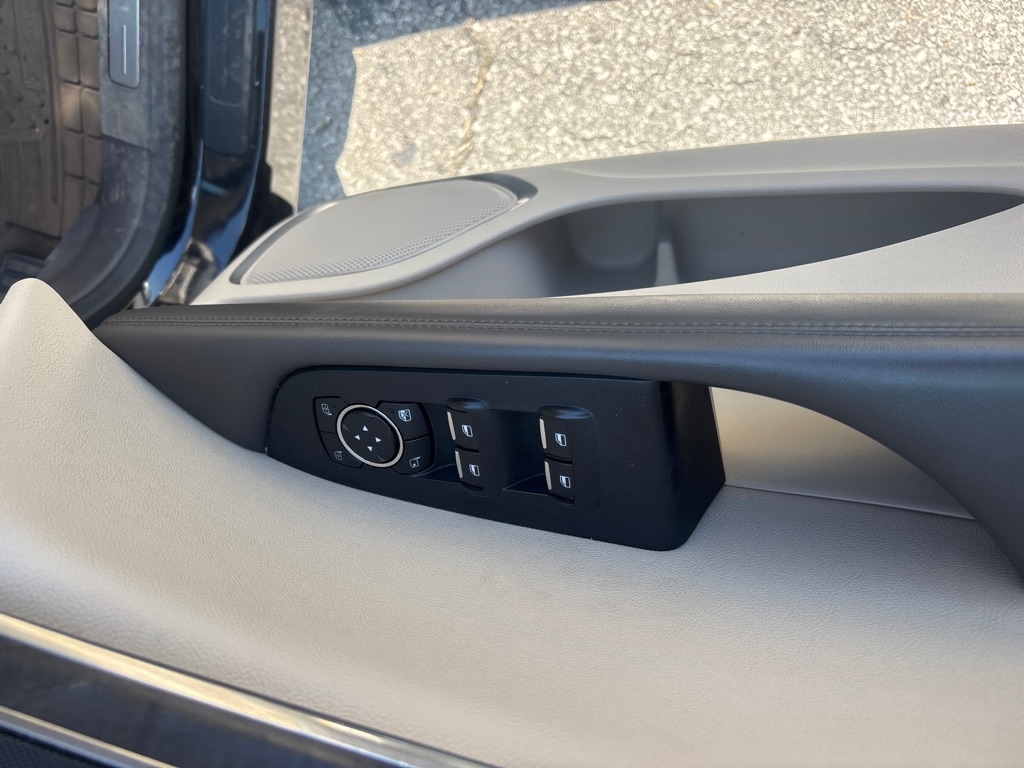 2017 Lincoln MKX Reserve Base photo 17