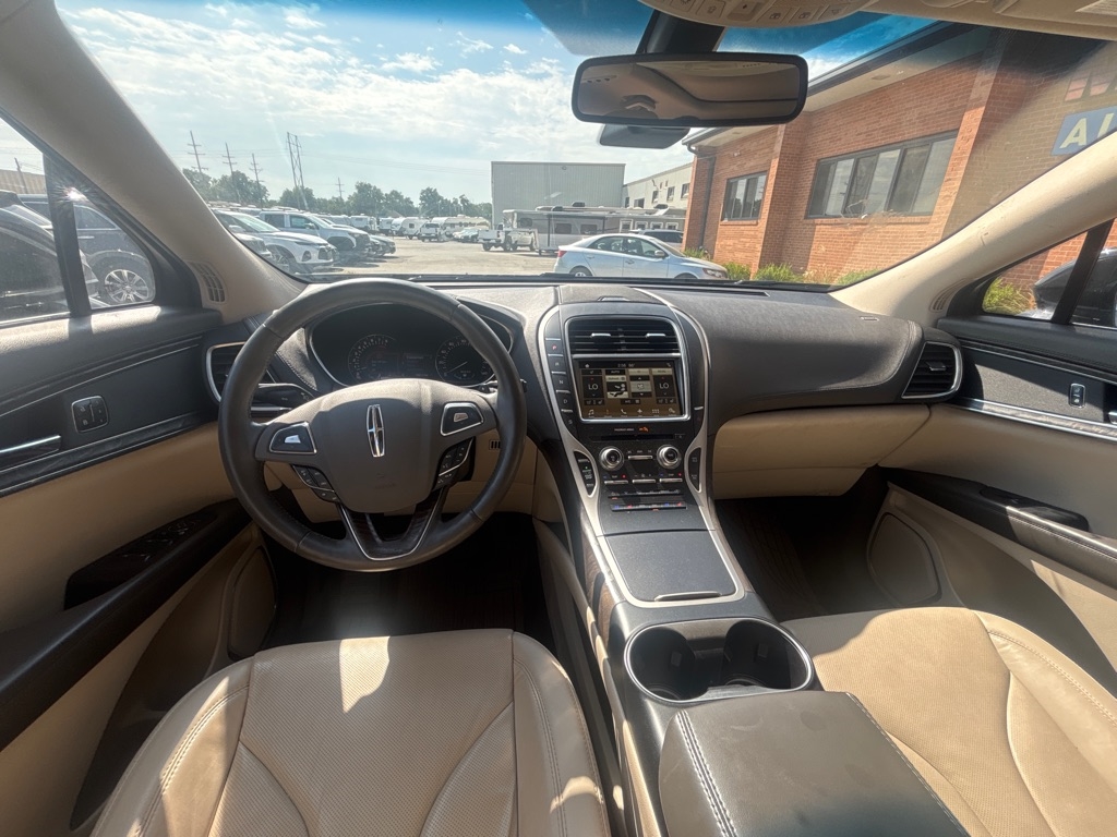 2017 Lincoln MKX Reserve Base photo 23