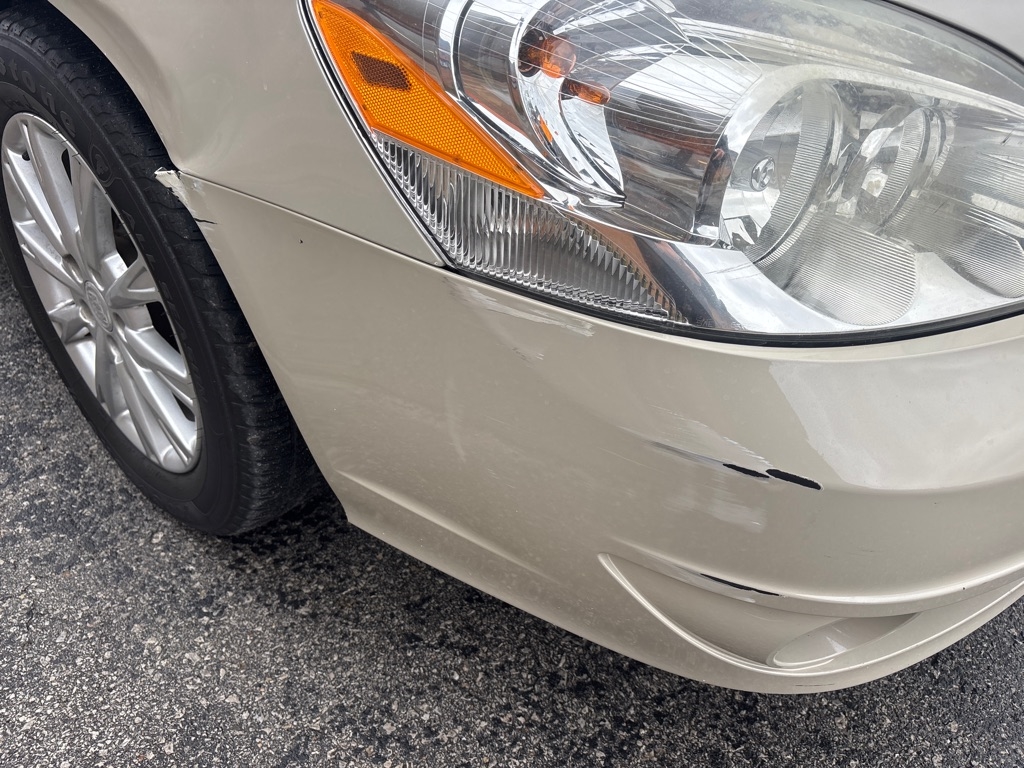 Buick Lucerne 4dr Sdn CXL 2011 Buick Lucerne 4dr Sdn CXL 2011