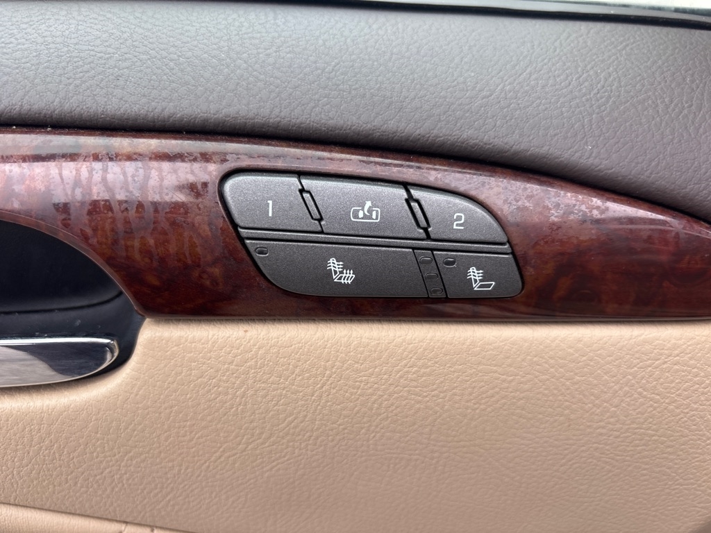 Buick Lucerne 4dr Sdn CXL 2011 Buick Lucerne 4dr Sdn CXL 2011