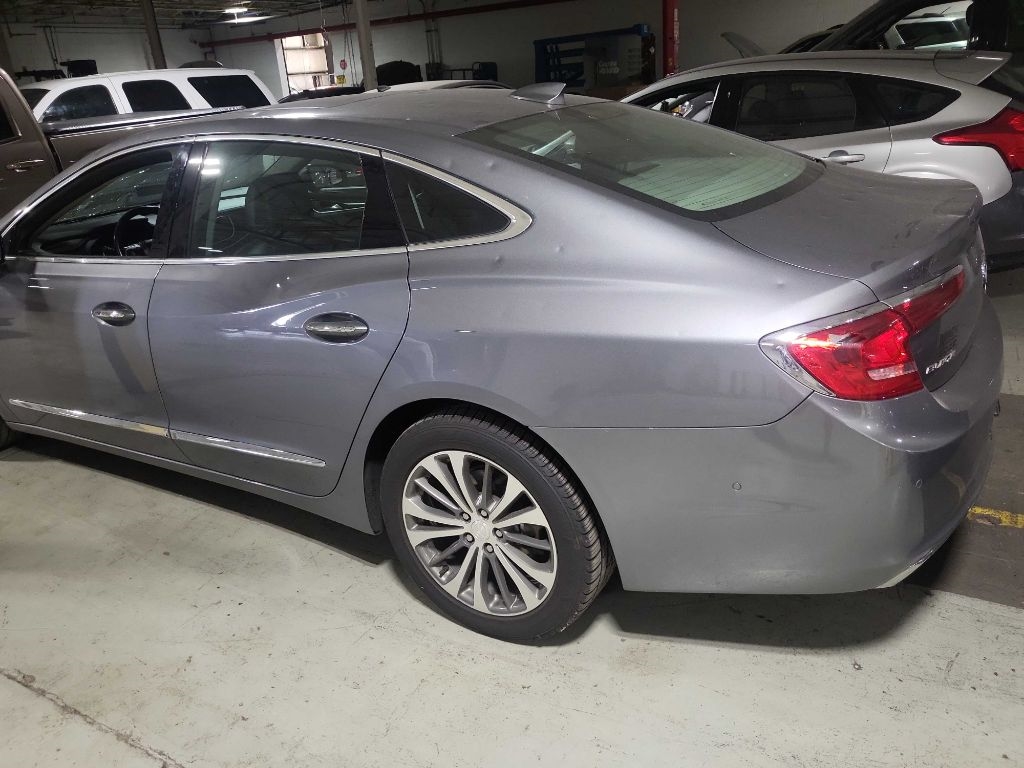 Buick LaCrosse 4dr Sdn Premium AWD 2018