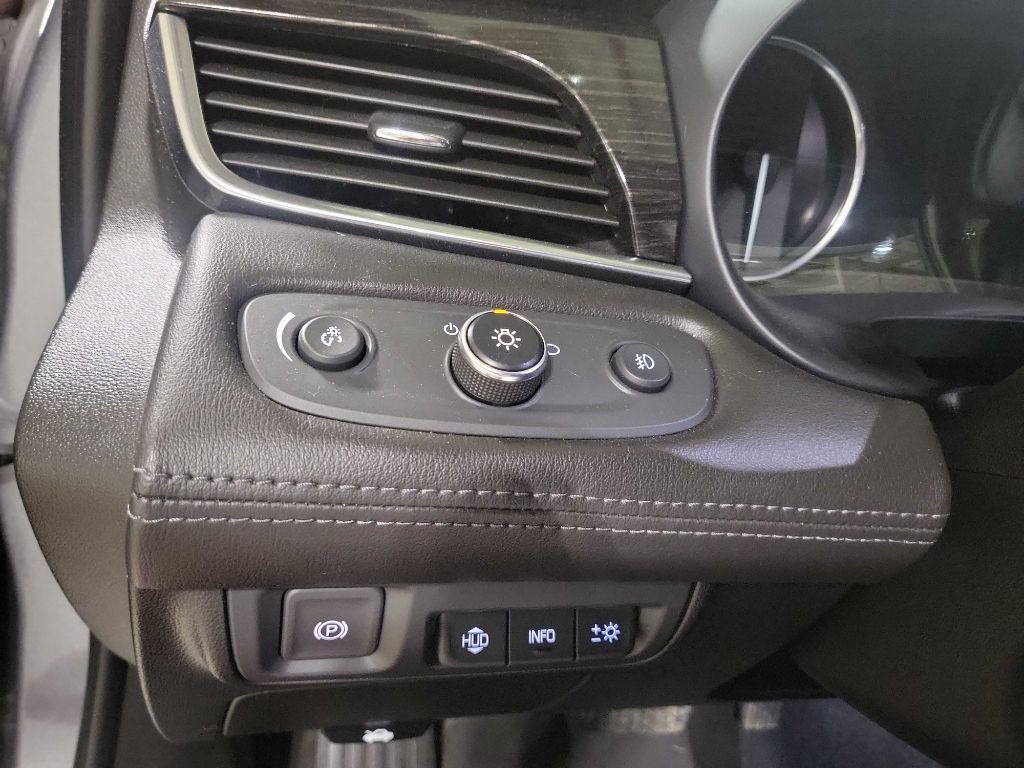 Buick LaCrosse 4dr Sdn Premium AWD 2018