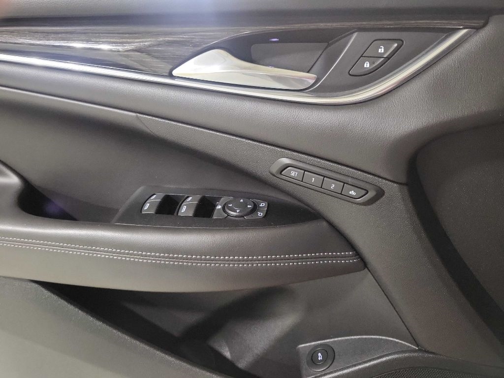 Buick LaCrosse 4dr Sdn Premium AWD 2018