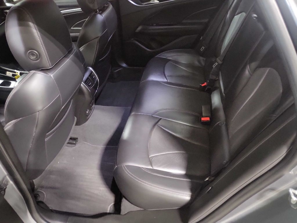 Buick LaCrosse 4dr Sdn Premium AWD 2018