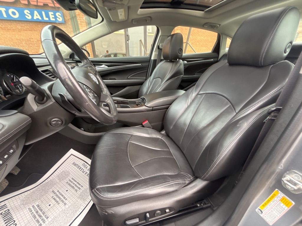 Buick LaCrosse 4dr Sdn Premium AWD 2018