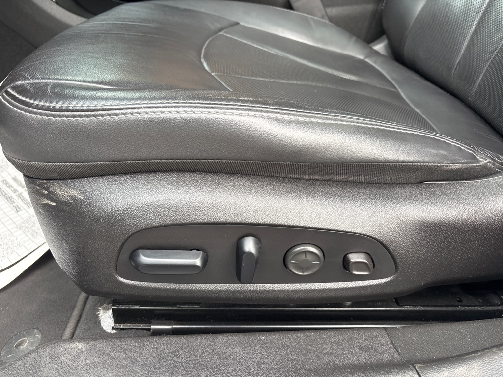 Buick LaCrosse 4dr Sdn Premium AWD 2018