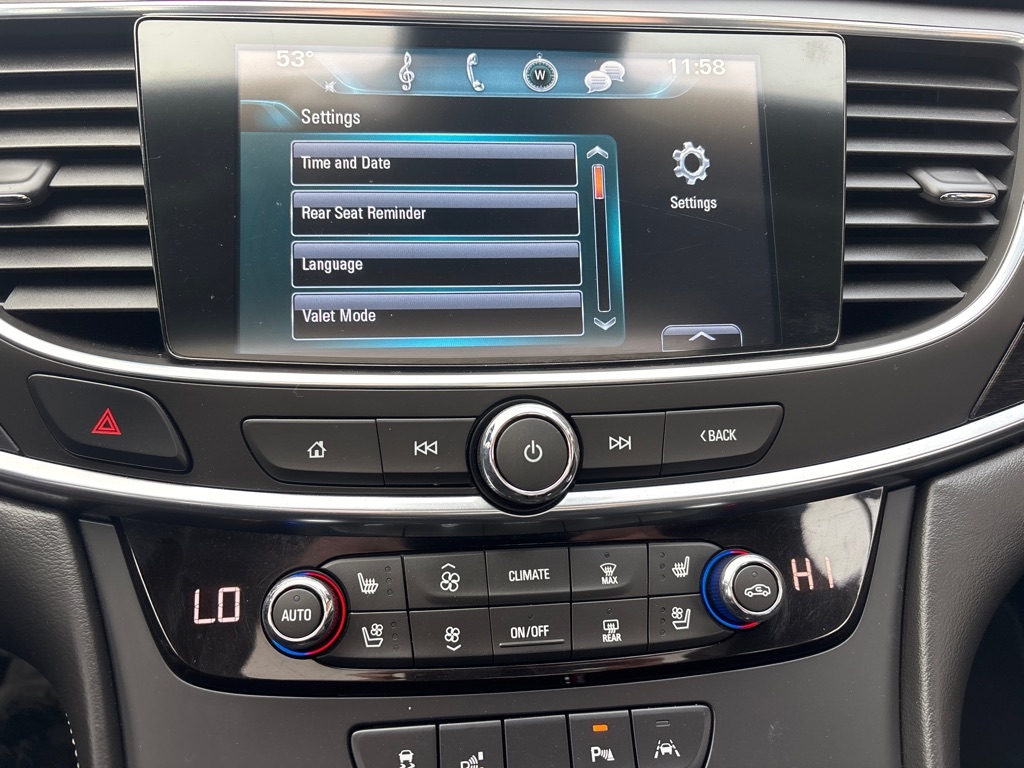 Buick LaCrosse 4dr Sdn Premium AWD 2018