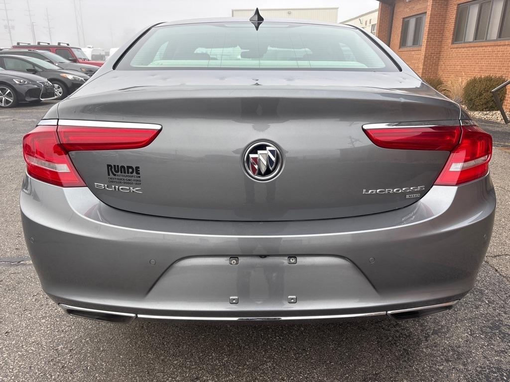 Buick LaCrosse 4dr Sdn Premium AWD 2018