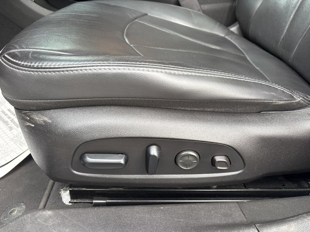 Buick LaCrosse 4dr Sdn Premium AWD 2018