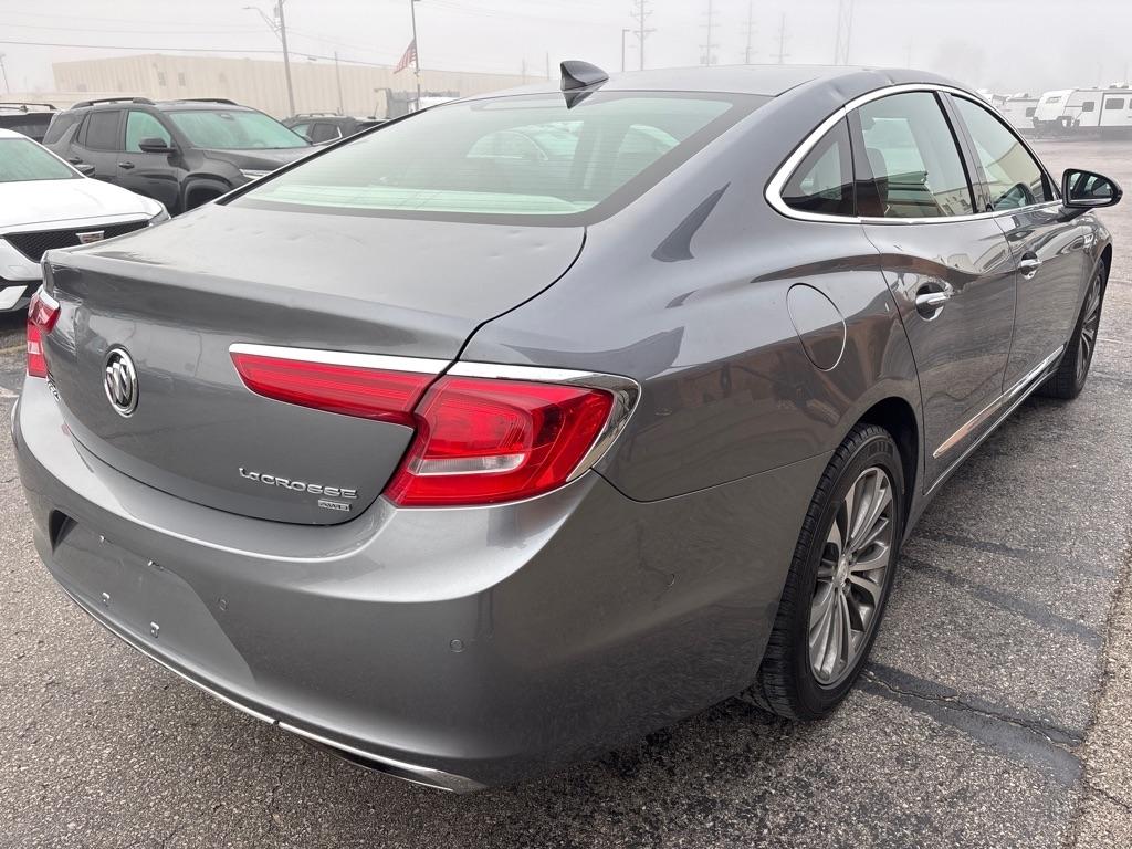 Buick LaCrosse 4dr Sdn Premium AWD 2018