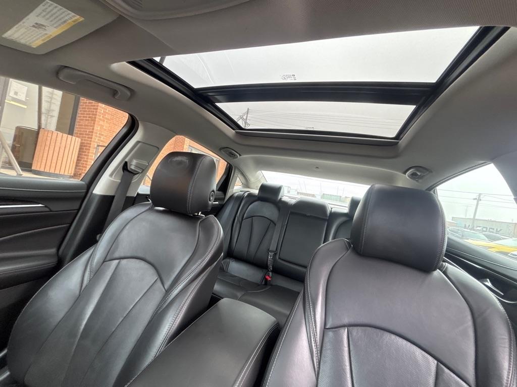 Buick LaCrosse 4dr Sdn Premium AWD 2018