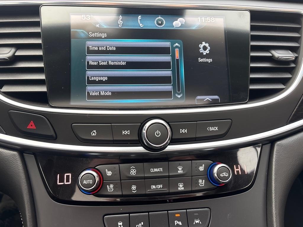 Buick LaCrosse 4dr Sdn Premium AWD 2018