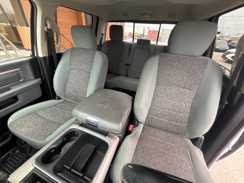 RAM 1500 Classic Big Horn 4x4 Crew Cab 5'7" Box 2019