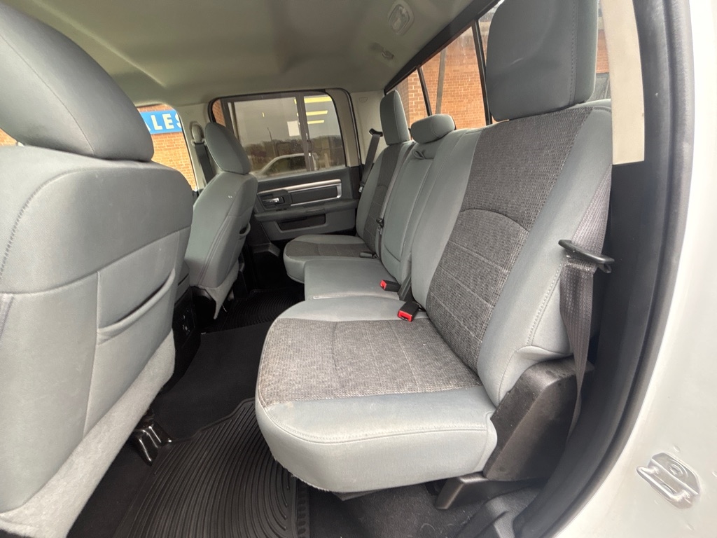 RAM 1500 Classic Big Horn 4x4 Crew Cab 5'7" Box 2019