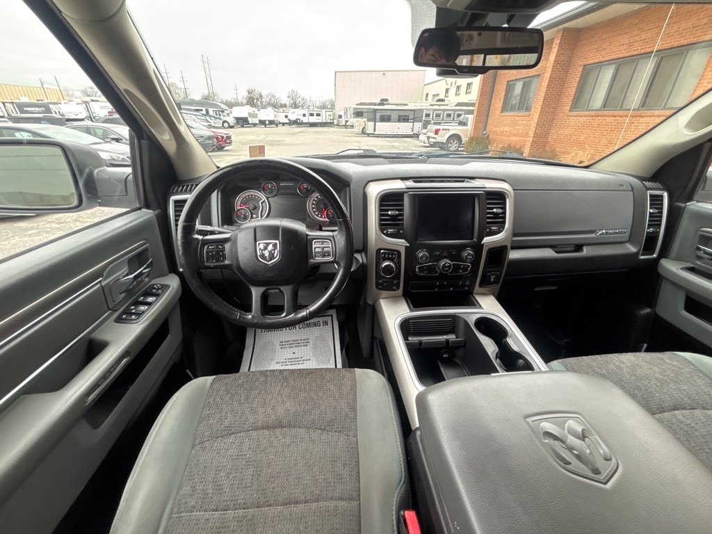 RAM 1500 Classic Big Horn 4x4 Crew Cab 5'7" Box 2019