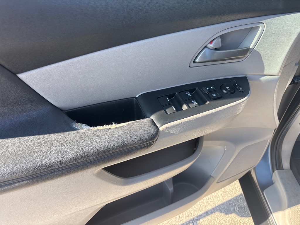 Honda Odyssey 5dr LX 2011