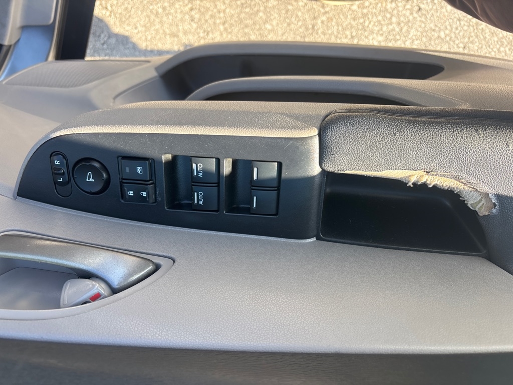 Honda Odyssey 5dr LX 2011