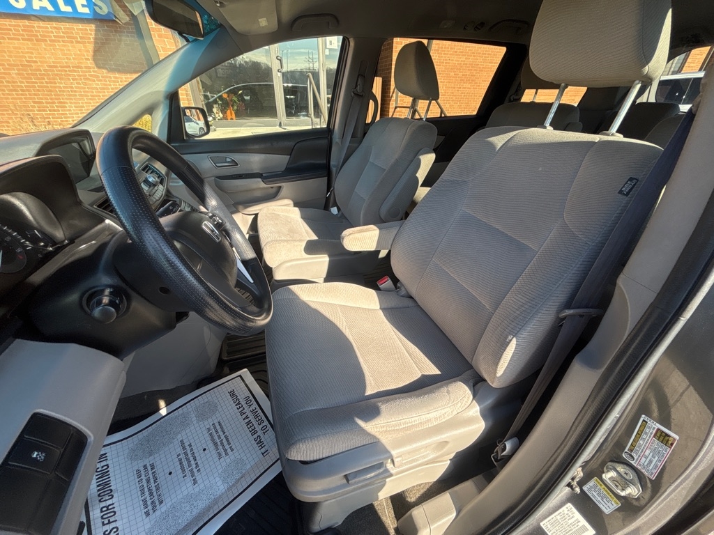 Honda Odyssey 5dr LX 2011