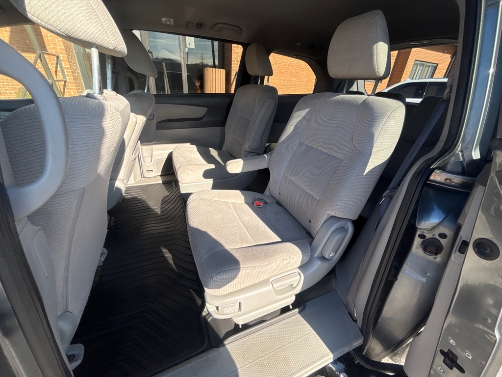 Honda Odyssey 5dr LX 2011