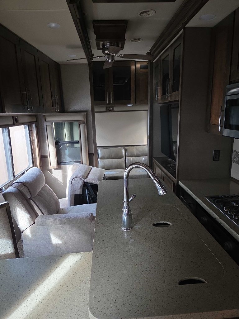 Vanleigh Vilano  2018