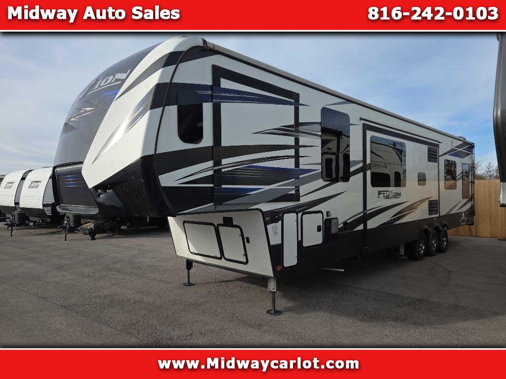 2019 Keystone Fuzion 