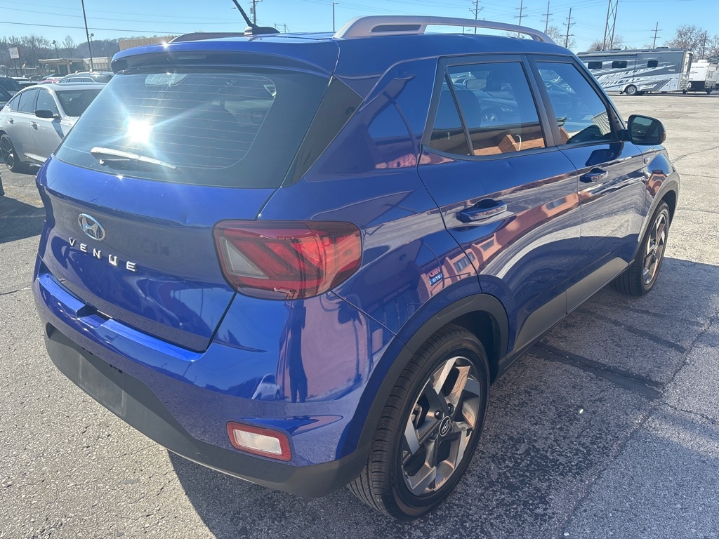 Hyundai Venue Limited IVT 2025