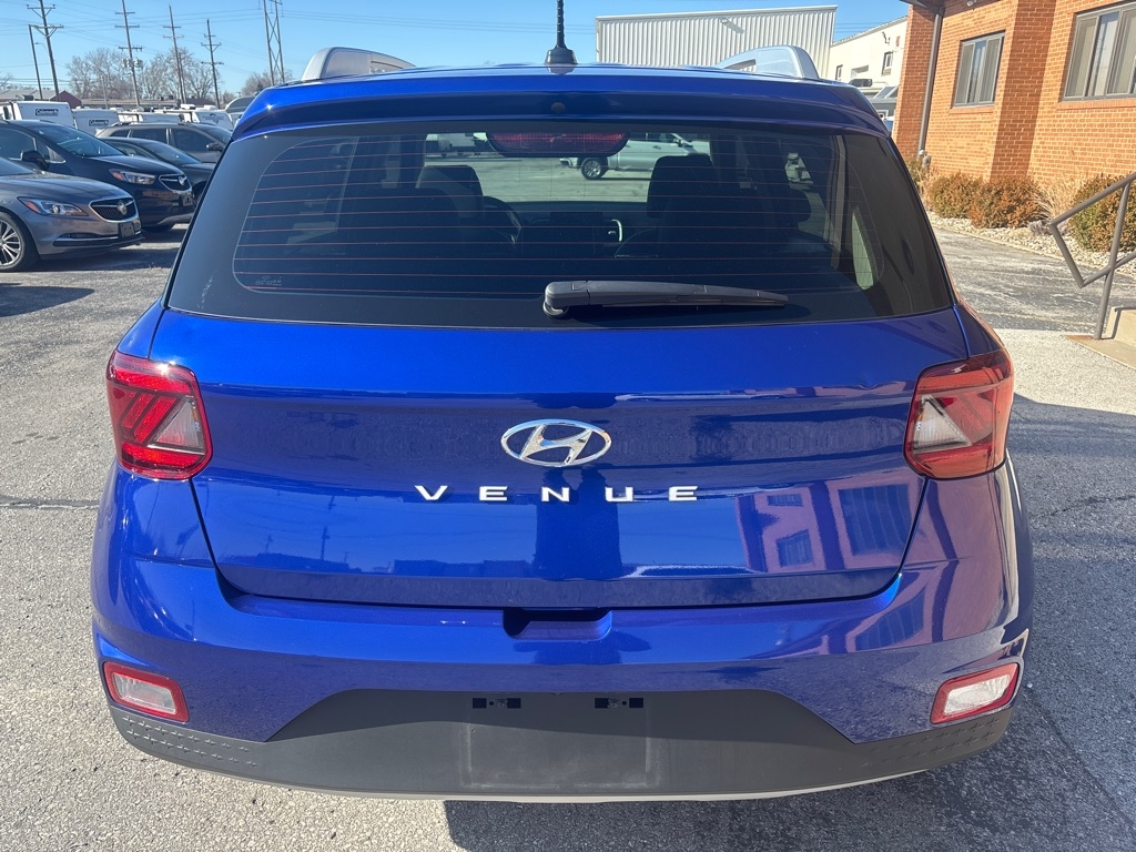 Hyundai Venue Limited IVT 2025