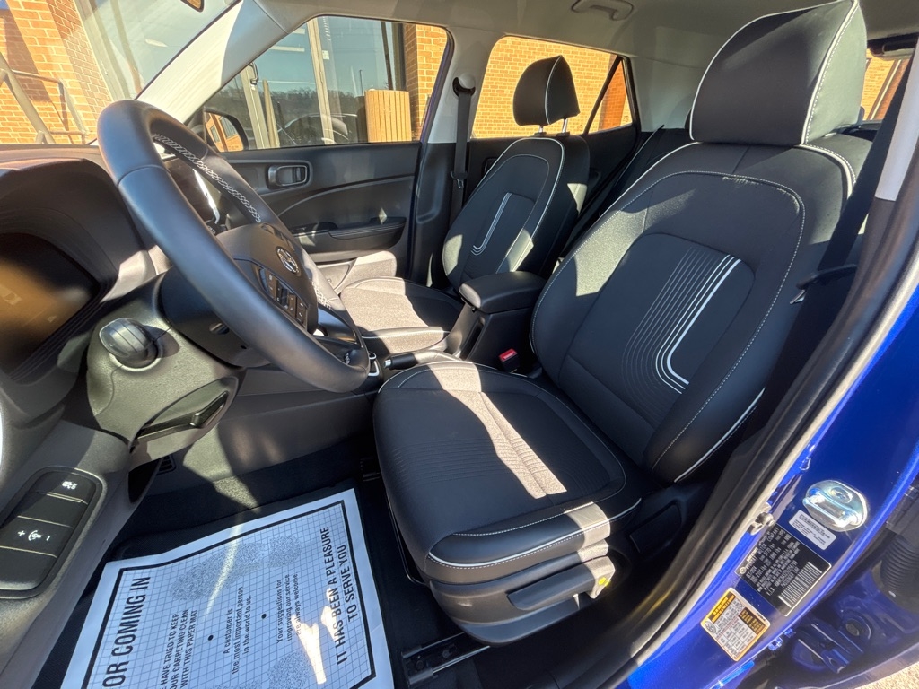 Hyundai Venue Limited IVT 2025