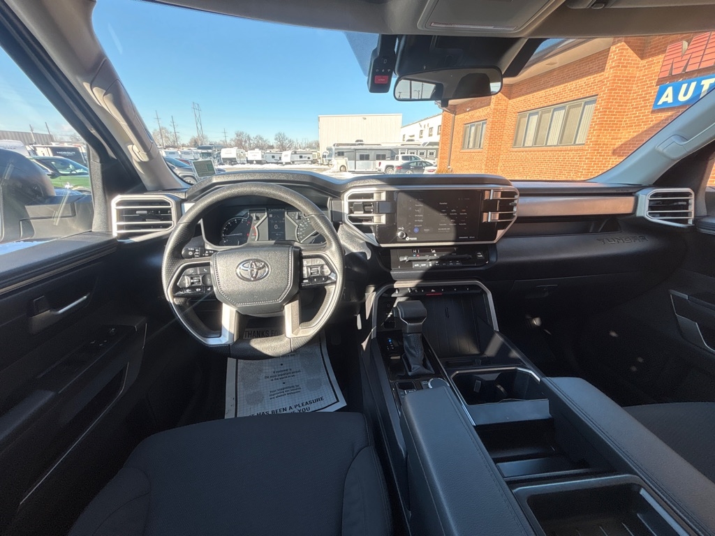 Toyota Tundra SR5 CrewMax 5.5' Bed (Natl) 2024