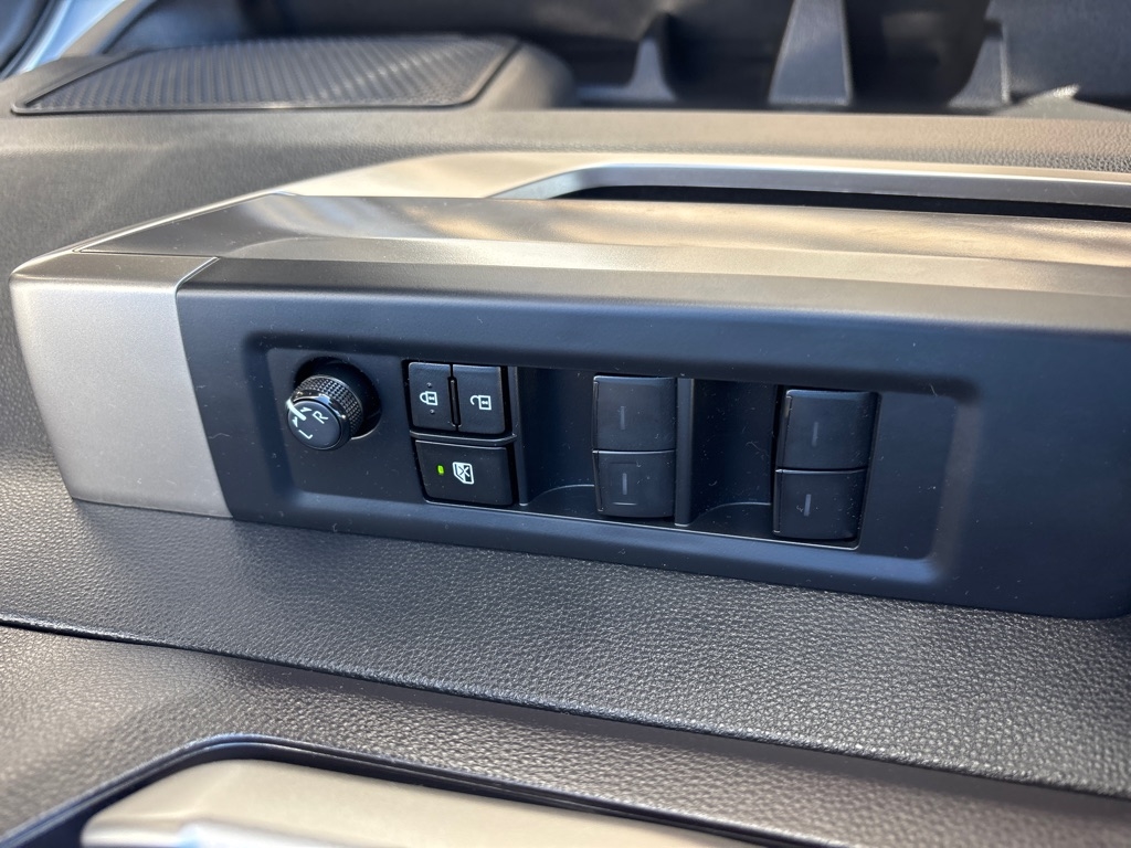 Toyota Tundra SR5 CrewMax 5.5' Bed (Natl) 2024