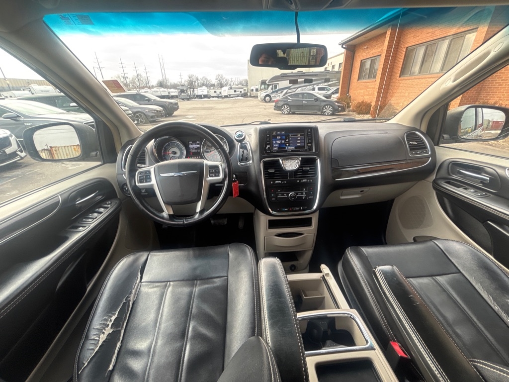 Chrysler Town & Country 4dr Wgn Touring 2014
