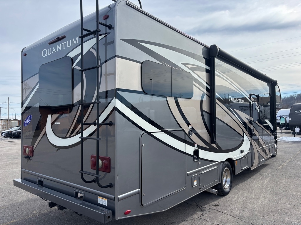 Ford E-Series Cutaway E-450 DRW 158" WB 2019