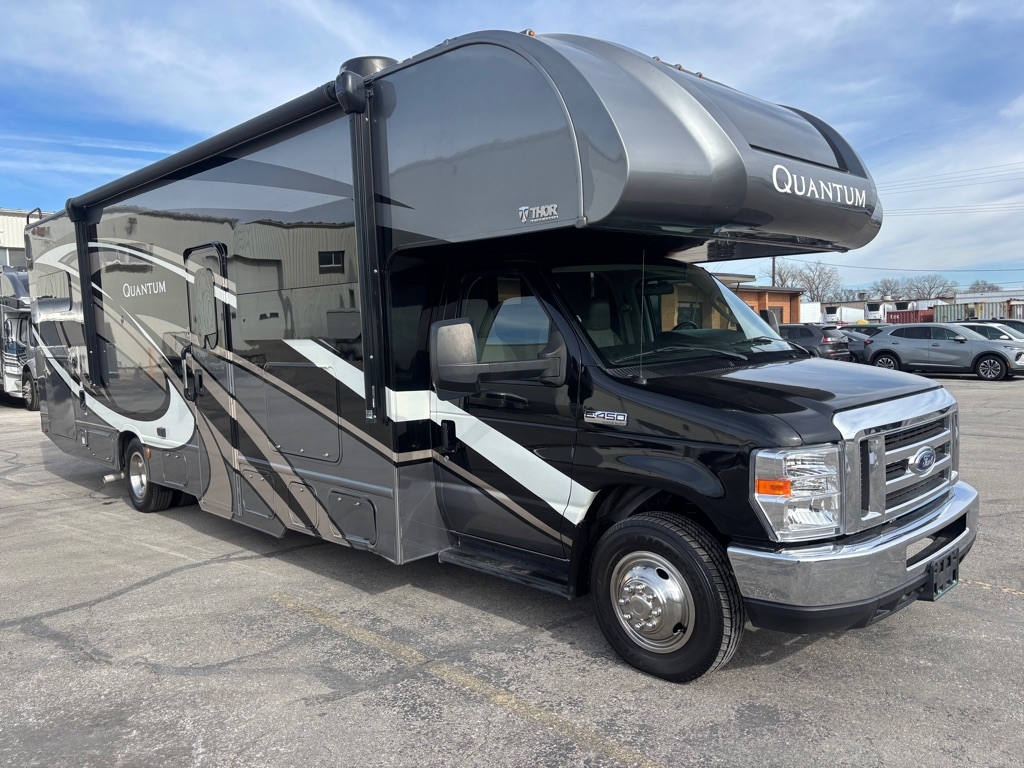 Ford E-Series Cutaway E-450 DRW 158" WB 2019