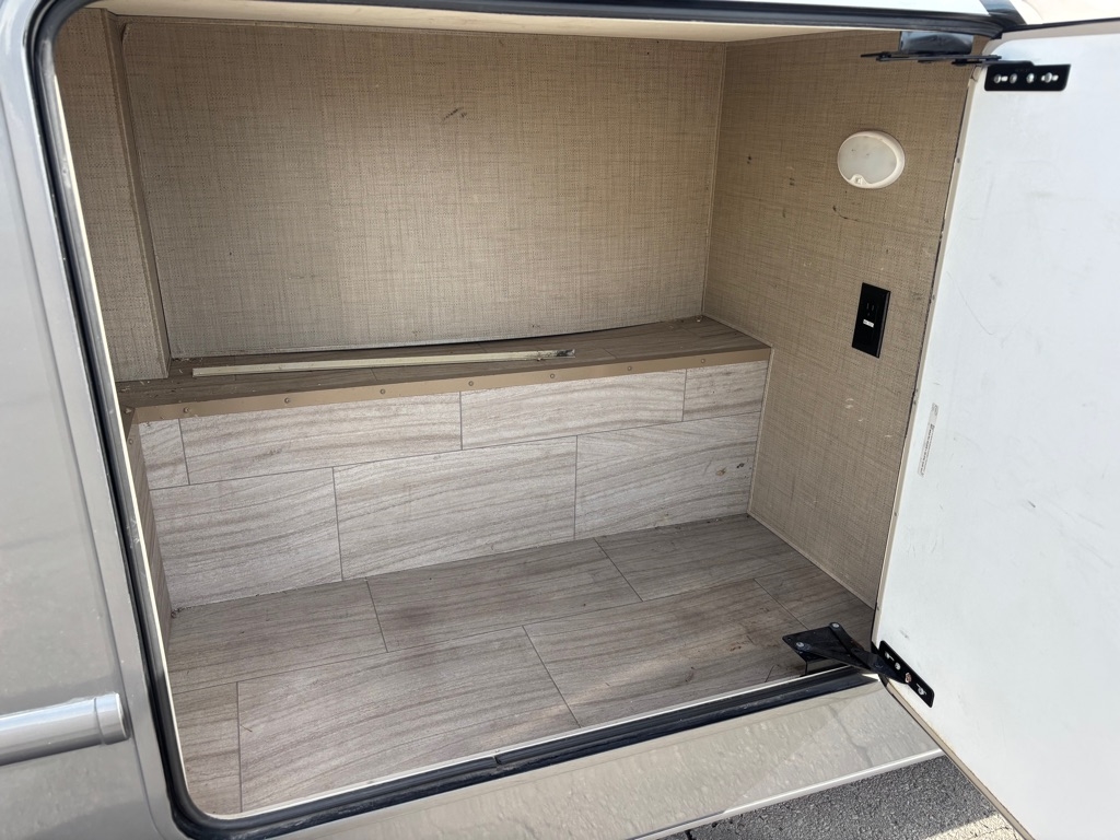 Ford E-Series Cutaway E-450 DRW 158" WB 2019