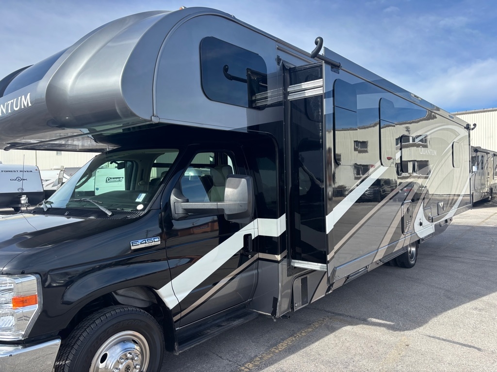 Ford E-Series Cutaway E-450 DRW 158" WB 2019