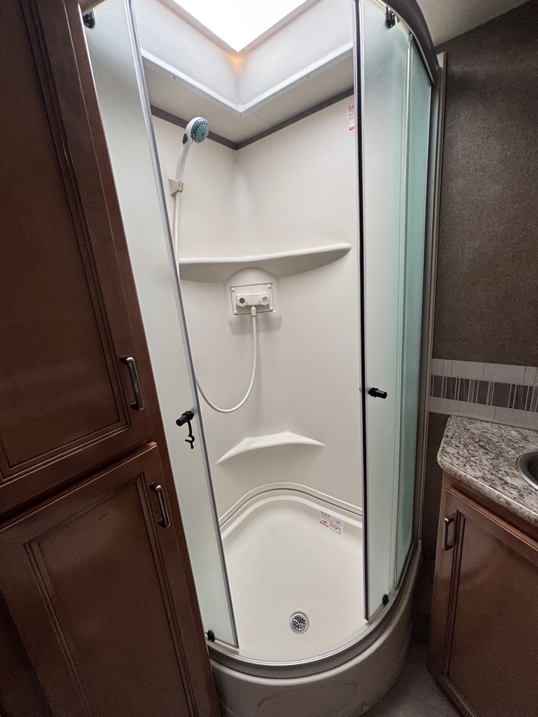 Ford E-Series Cutaway E-450 DRW 158" WB 2019