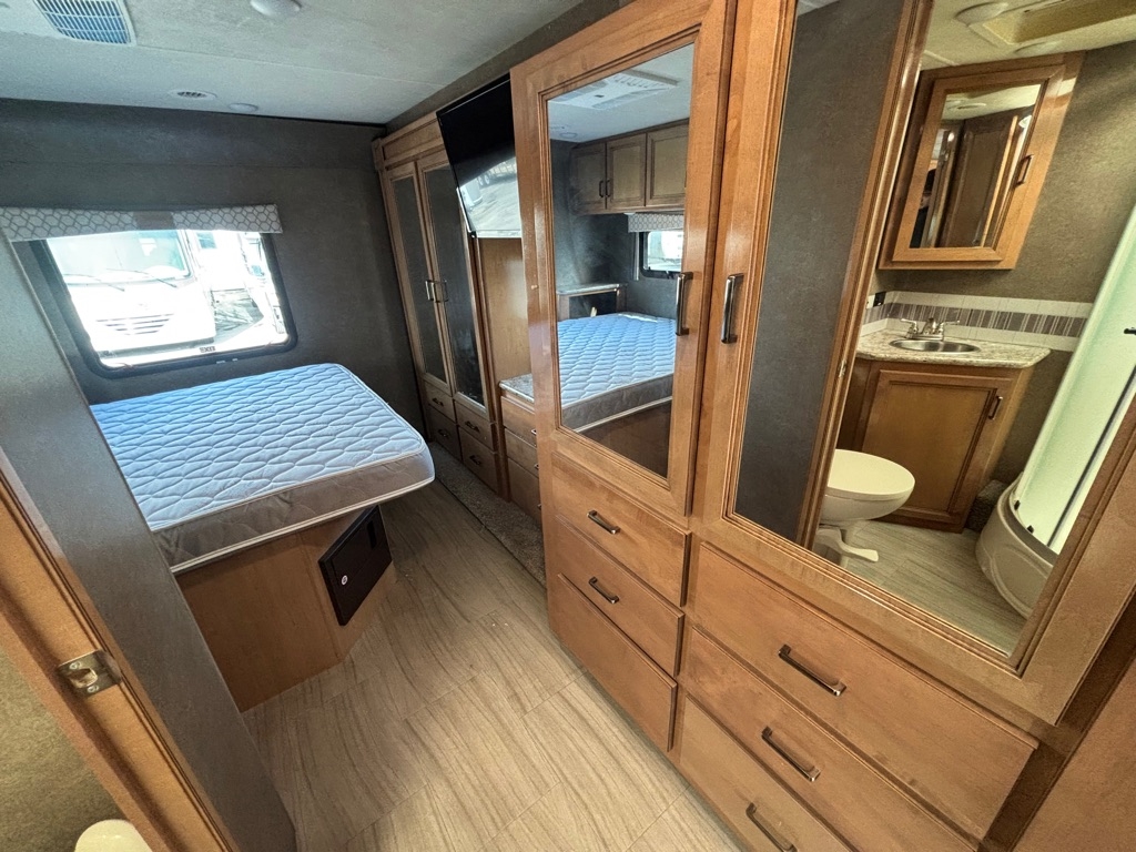 Ford E-Series Cutaway E-450 DRW 158" WB 2019